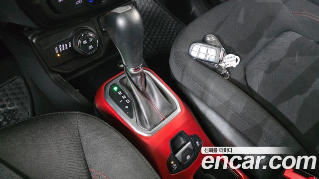 Jeep Renegade 2.0 Diesel Tailhawk AWD 2018 — фото 9