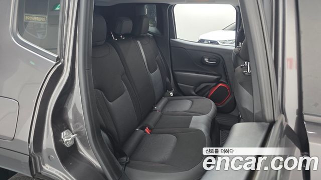 Jeep Renegade 2.0 Diesel Tailhawk AWD 2018 — фото 11