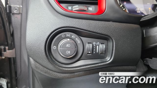 Jeep Renegade 2.0 Diesel Tailhawk AWD 2018 — фото 20