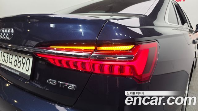 Audi A6 (C8) 45 TFSI Premium 2021 — фото 29