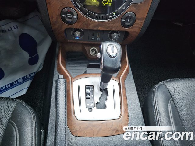 KG Mobility (SsangYong) Rexton W 2.2 4WD RX7 Luxury 2016 — фото 9