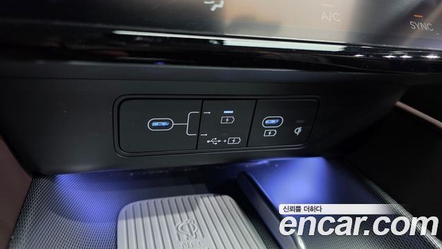 Hyundai Grandeur (GN7) 2,5 Gasoline 2WD Exclusive 2023 — фото 12