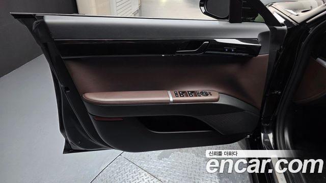Hyundai Grandeur (GN7) 2,5 Gasoline 2WD Exclusive 2023 — фото 24