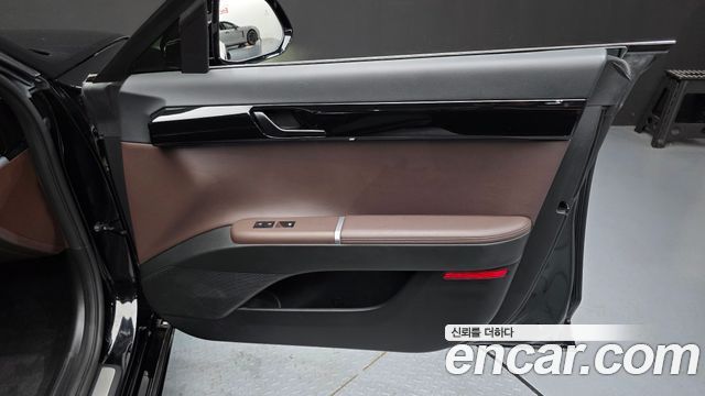 Hyundai Grandeur (GN7) 2,5 Gasoline 2WD Exclusive 2023 — фото 25