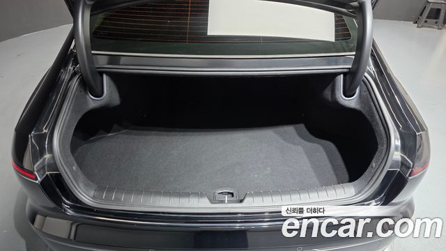 Hyundai Grandeur (GN7) 2,5 Gasoline 2WD Exclusive 2023 — фото 27