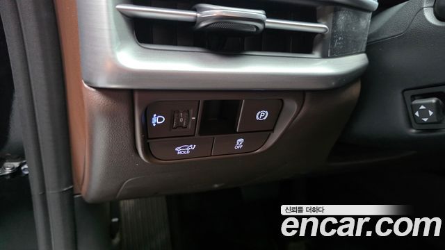 Hyundai Grandeur (GN7) 2,5 Gasoline 2WD Exclusive 2023 — фото 30
