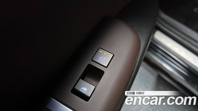 Hyundai Grandeur (GN7) 2,5 Gasoline 2WD Exclusive 2023 — фото 34