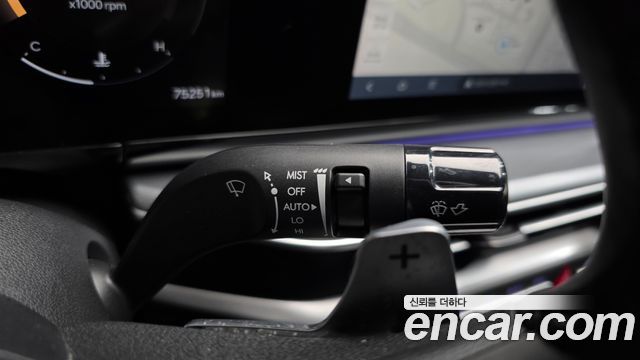 Hyundai Grandeur (GN7) 2,5 Gasoline 2WD Exclusive 2023 — фото 36