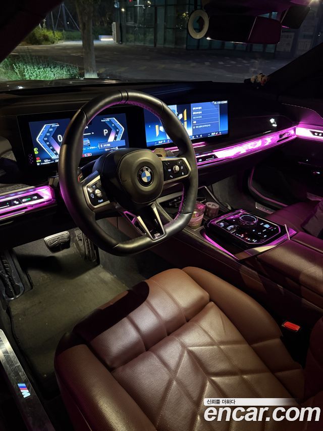 BMW 7 Series (G70) 740i sDrive M Sport 2023 — фото 8