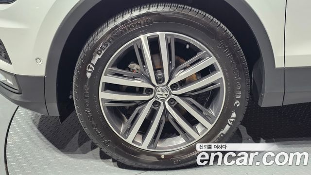 Volkswagen Tiguan Allspace 2.0 TDI Prestige 2020 — фото 5