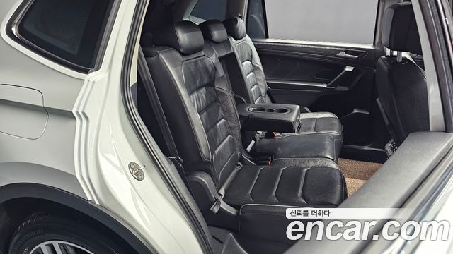 Volkswagen Tiguan Allspace 2.0 TDI Prestige 2020 — фото 11