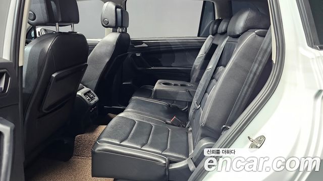 Volkswagen Tiguan Allspace 2.0 TDI Prestige 2020 — фото 12