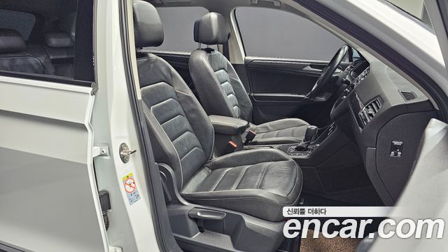 Volkswagen Tiguan Allspace 2.0 TDI Prestige 2020 — фото 26