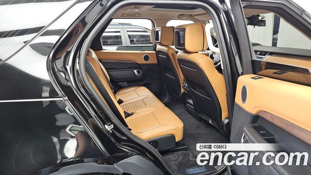 Land Rover Discovery 5 3.0 SD6 HSE Luxury 2020 — фото 12