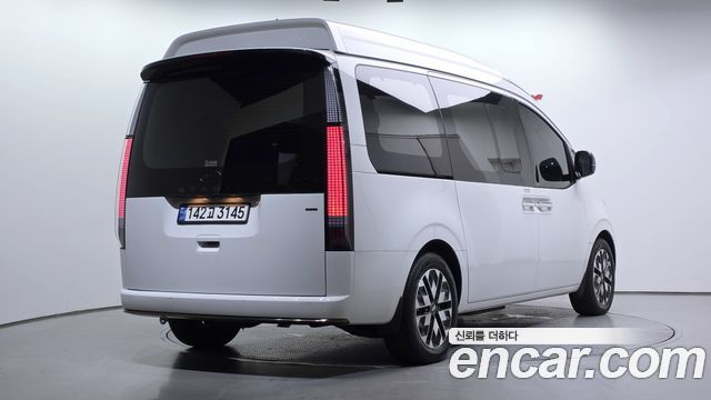 Hyundai Staria 4WD Lounge 9-Seater Limousine 2025 — фото 2