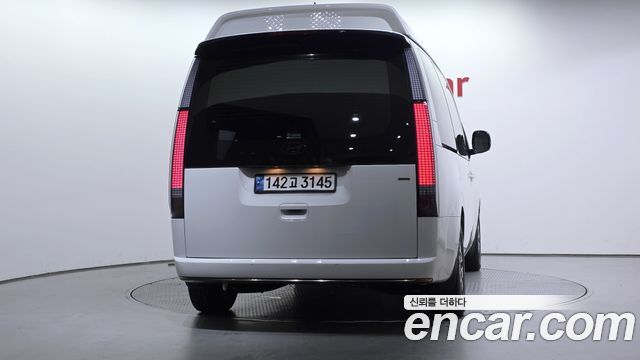 Hyundai Staria 4WD Lounge 9-Seater Limousine 2025 — фото 4