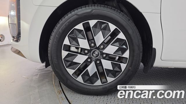 Hyundai Staria 4WD Lounge 9-Seater Limousine 2025 — фото 5