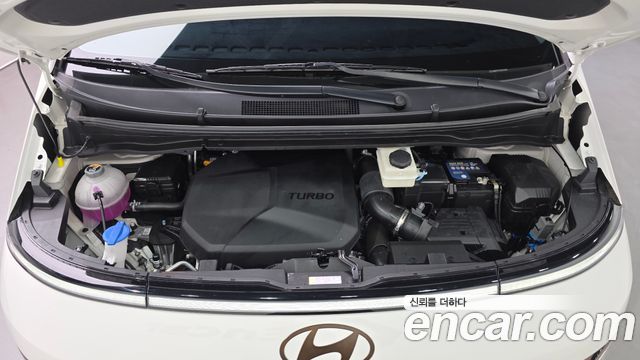 Hyundai Staria 4WD Lounge 9-Seater Limousine 2025 — фото 6
