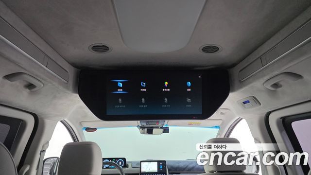 Hyundai Staria 4WD Lounge 9-Seater Limousine 2025 — фото 13