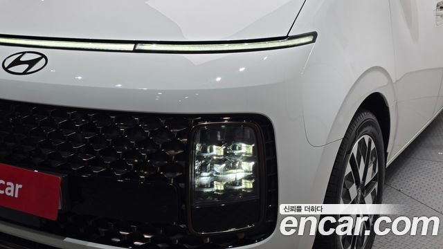 Hyundai Staria 4WD Lounge 9-Seater Limousine 2025 — фото 22