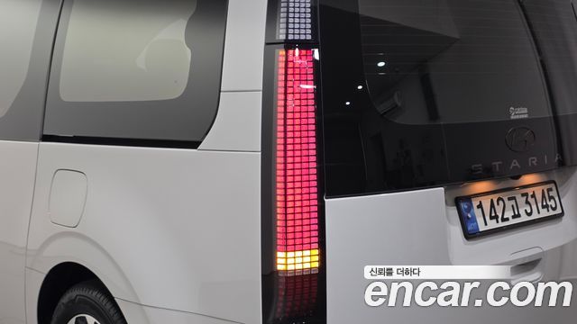Hyundai Staria 4WD Lounge 9-Seater Limousine 2025 — фото 23