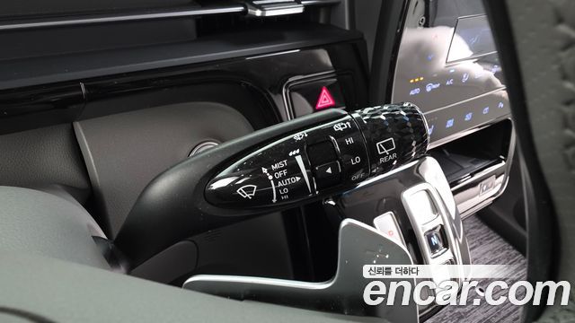 Hyundai Staria 4WD Lounge 9-Seater Limousine 2025 — фото 30
