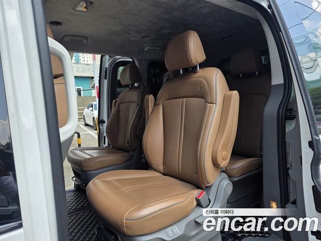 Hyundai Staria Lounge 9-Seater Inspiration 2022 — фото 10