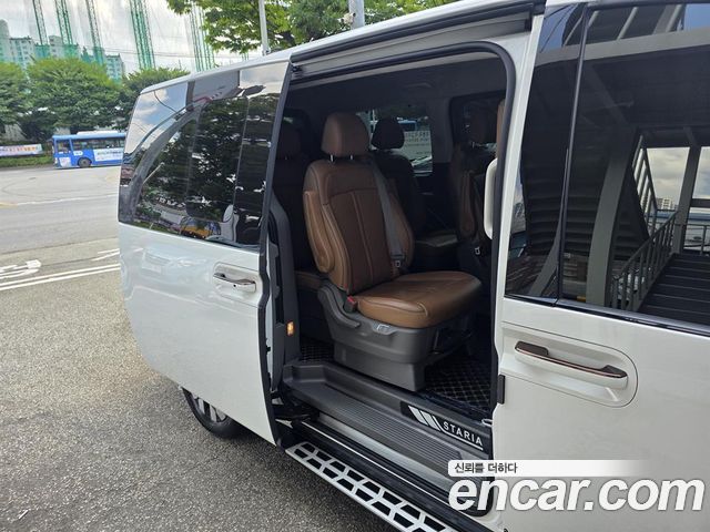 Hyundai Staria Lounge 9-Seater Inspiration 2022 — фото 17