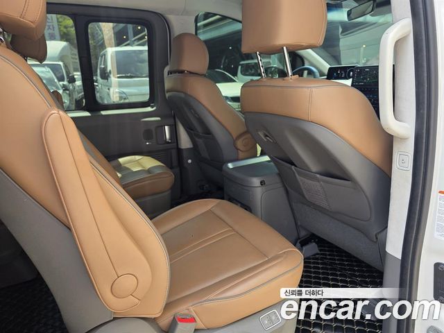 Hyundai Staria Lounge 9-Seater Inspiration 2022 — фото 18