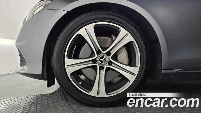 Mercedes-Benz E-Class (W213) E300 Avantgarde 2019 — фото 5