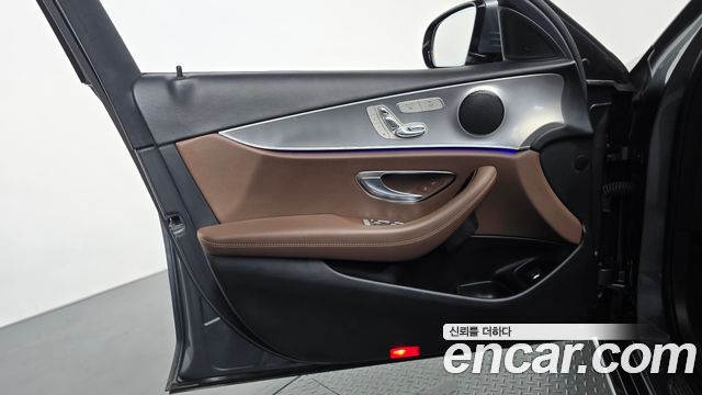 Mercedes-Benz E-Class (W213) E300 Avantgarde 2019 — фото 24