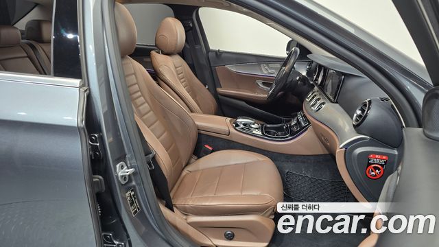 Mercedes-Benz E-Class (W213) E300 Avantgarde 2019 — фото 26