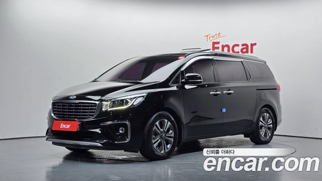 Kia Carnival 9-Seater Luxury