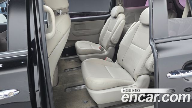 Kia Carnival 9-Seater Luxury 2019 — фото 12