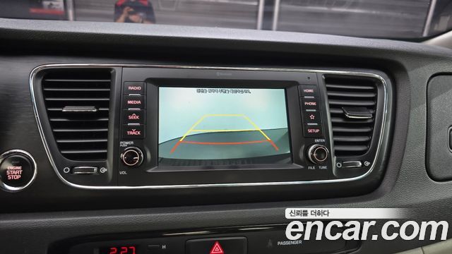 Kia Carnival 9-Seater Luxury 2019 — фото 15