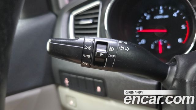 Kia Carnival 9-Seater Luxury 2019 — фото 16