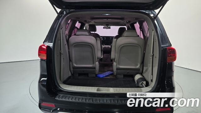 Kia Carnival 9-Seater Luxury 2019 — фото 20