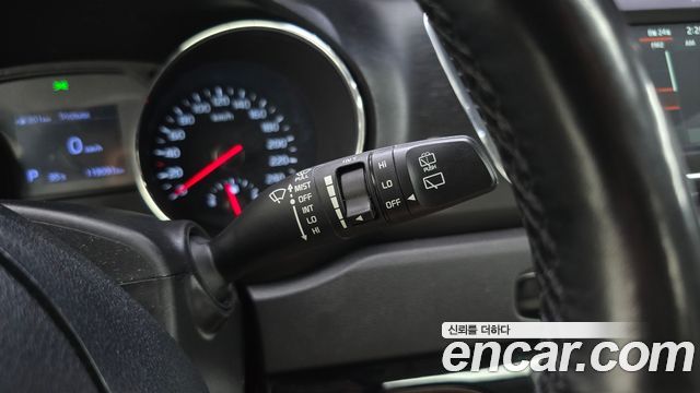 Kia Carnival 9-Seater Luxury 2019 — фото 28