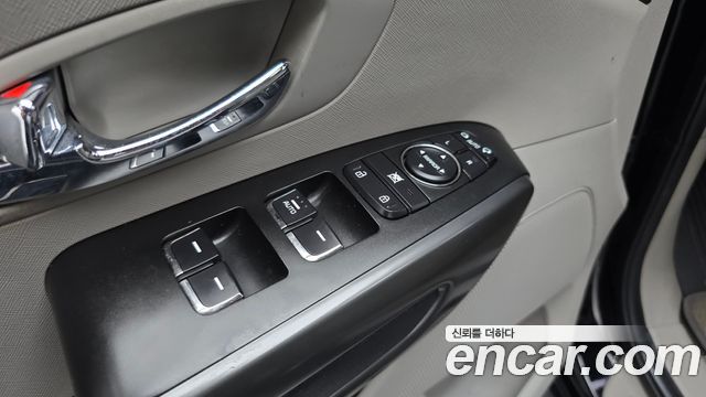 Kia Carnival 9-Seater Luxury 2019 — фото 29