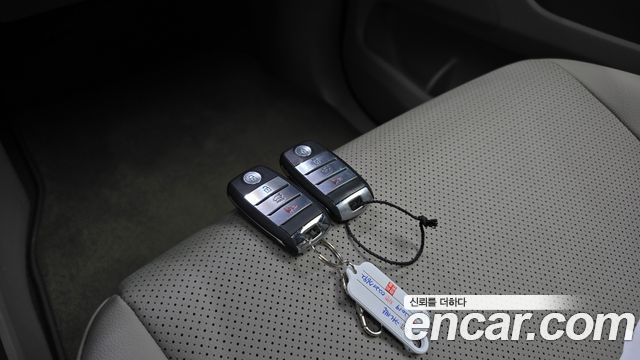 Kia Carnival 9-Seater Luxury 2019 — фото 30
