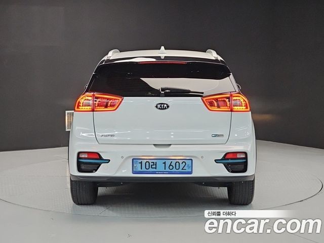 Kia Niro EV Noblesse 2019 — фото 3