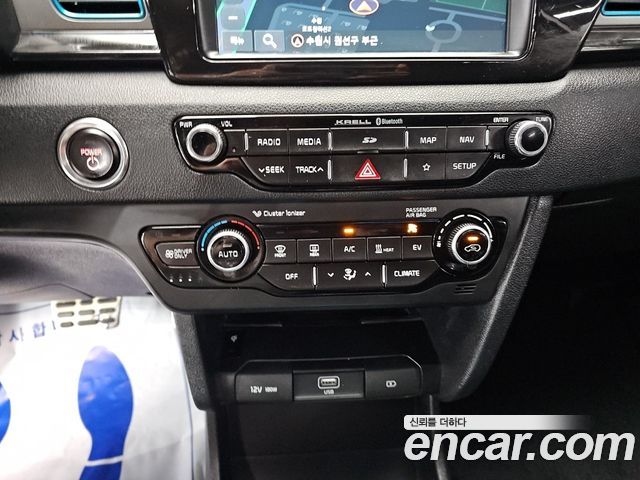 Kia Niro EV Noblesse 2019 — фото 10