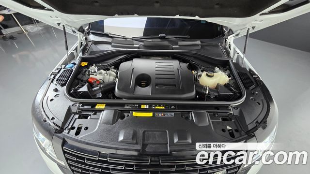 Land Rover Range Rover (V) P550E AB 2025 — фото 6