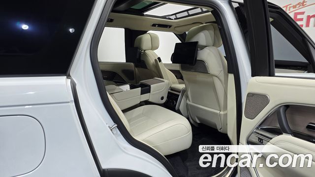 Land Rover Range Rover (V) P550E AB 2025 — фото 11