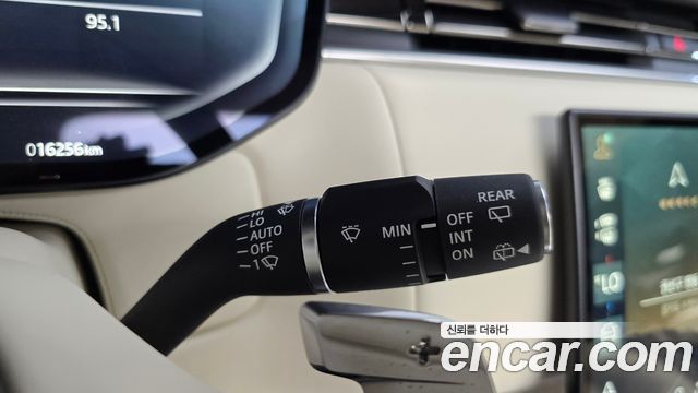 Land Rover Range Rover (V) P550E AB 2025 — фото 28