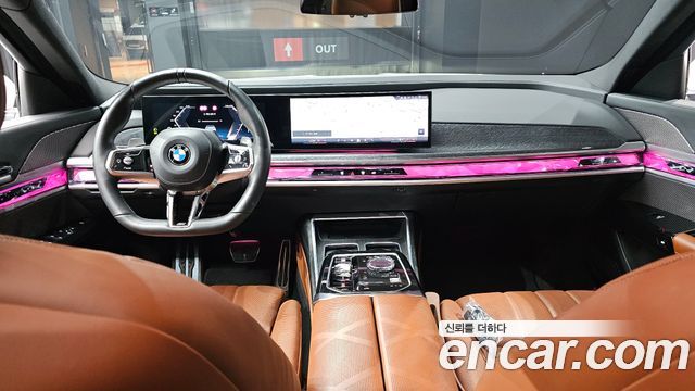 BMW 7 Series (G70) 740i xDrive M Sport 2024 — фото 7