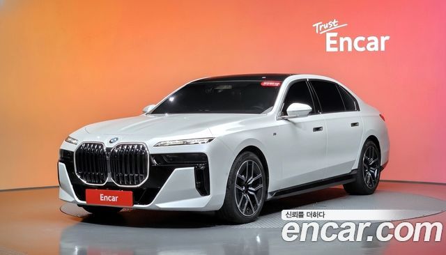 BMW 7 Series (G70) 740i xDrive M Sport