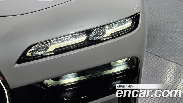 BMW 7 Series (G70) 740i xDrive M Sport 2024 — фото 28