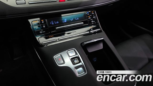 Hyundai Grandeur (IG) 3.0 LPi Rent Car Premium 2022 — фото 9