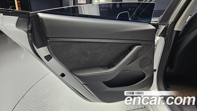 Tesla Model 3 Long Range AWD 2022 — фото 31